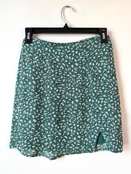Abercrombie & Fitch Dresses & Skirts - Abercrombie & Fitch Ditsy Floral Mini Skirt Green XS Cottagecore